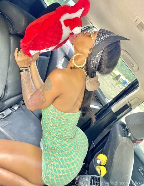 yeraldincom1oficial model best gallery