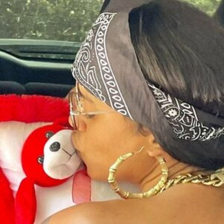 yeraldincom1oficial xxx actress pic