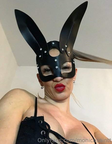 monicasaintt pornstar naked pictures