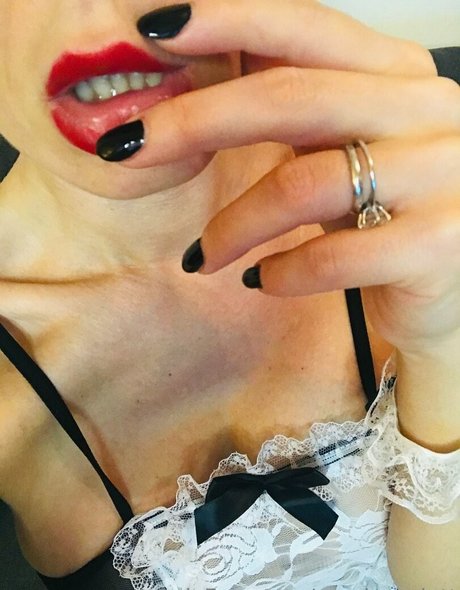 monicasaintt erotic pornstar gallery