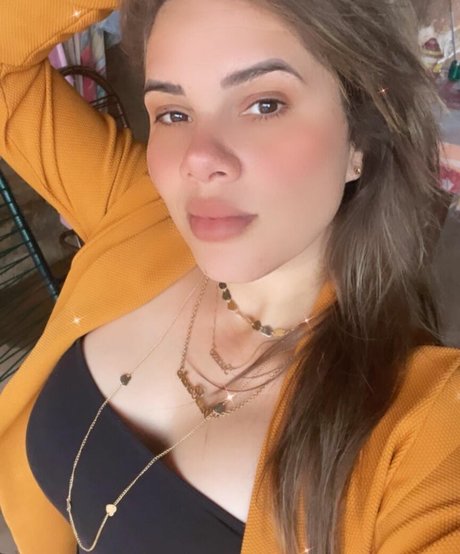 Mayla Souza nice pornstar image