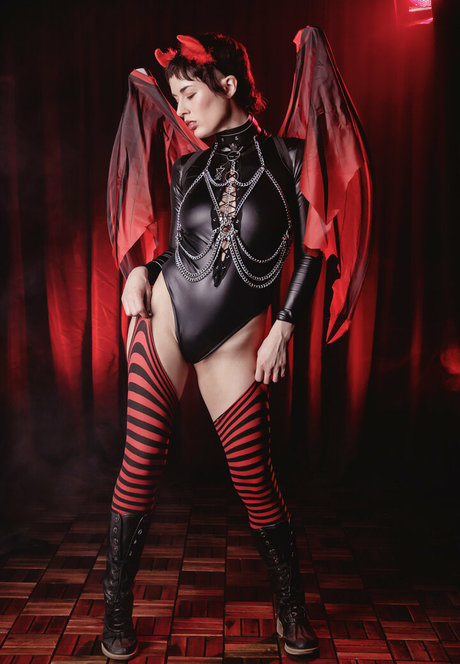 oliveglass art model images