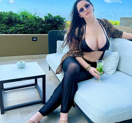 Mizzeves star high quality pics