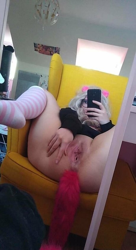 Mona M pornstar xxx archive