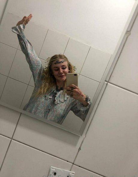 lucy kinky model sex photo