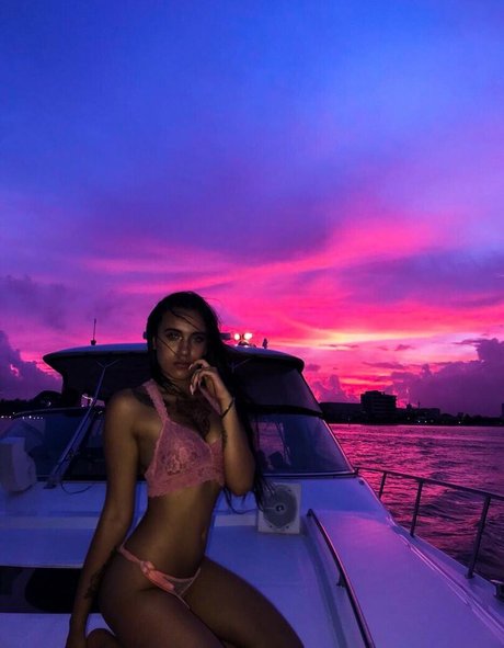 Laura Zarate top model photos