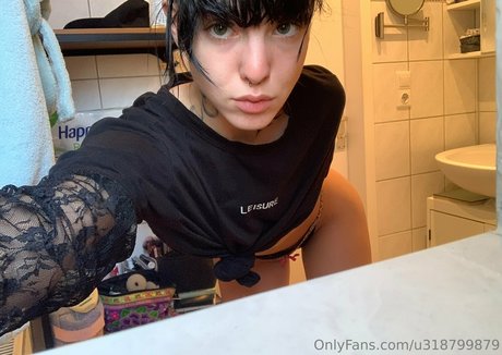 allyalden model art archive