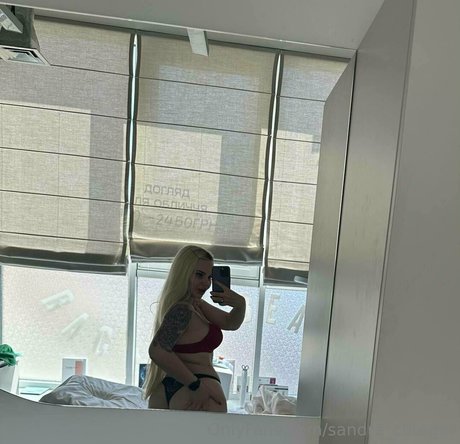 misss sandra vip erotic pornstar photo