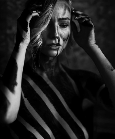 Sandra Amalia high quality star photos