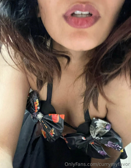 Currymyfavor sexy actress photo