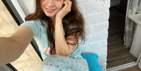 Jeki Carrey sexy actress image