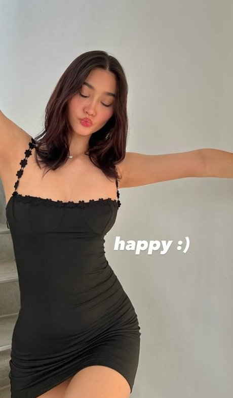 salysaouk naked pornstar image