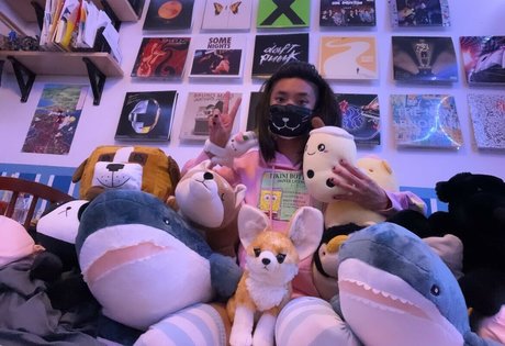 Izza Femboy adult actress picture