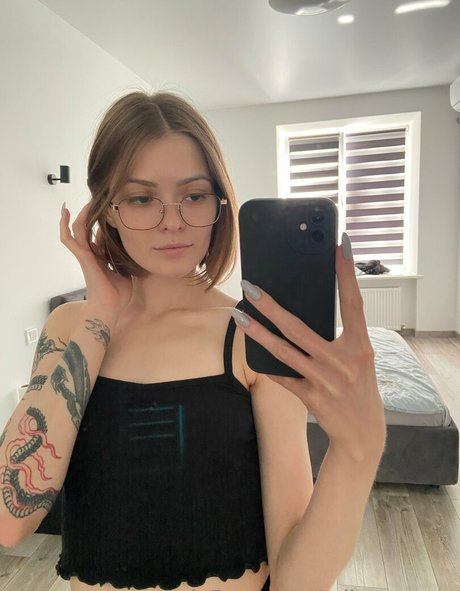 milena esco adult star img