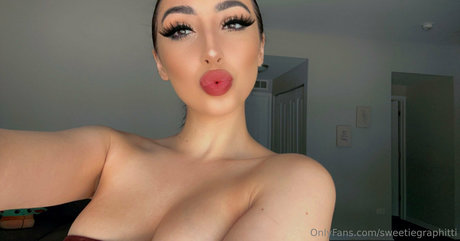 sweetiegraphitti exclusive star picture