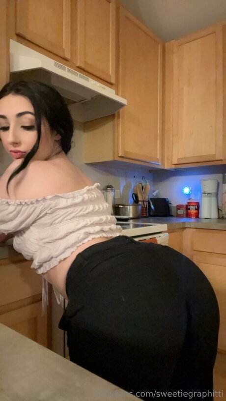 sweetiegraphitti sex model photos