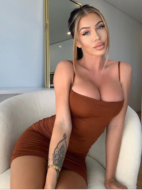 Lauraamy pornstar nudes archive