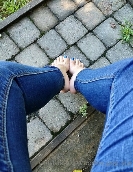 tootsie pop starr model xxx pic