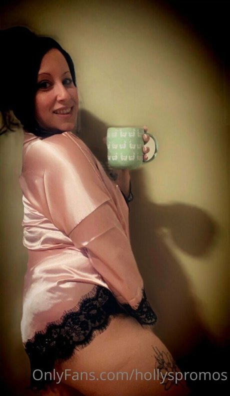 hollyfree naked model archive