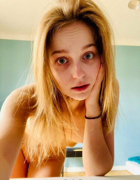 Wenus s adult star photo