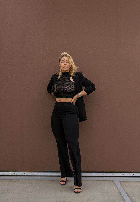 MI4 S4ND nice star images