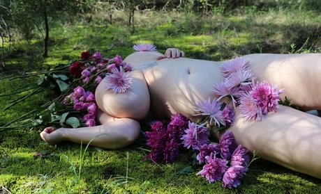 Stella R Galaxy beautiful actress images