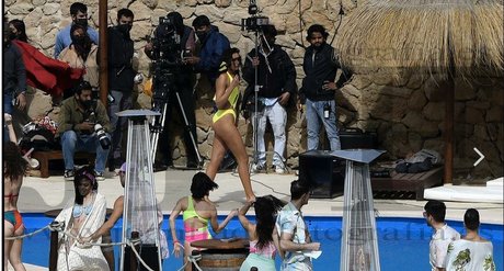 Deepika Padukone pretty actress pics