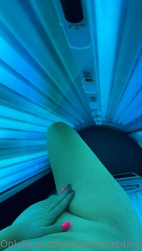 medium tits onlyfans top picture