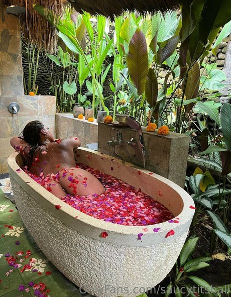 saucytitsbali star nudes picture
