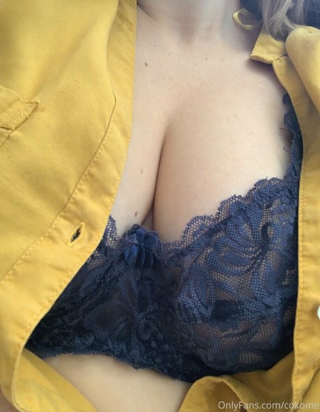 cokome star erotic pics