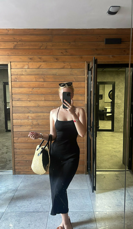 ashley boob model nude image