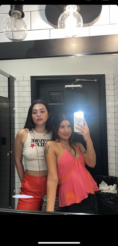 Girth Brooks nudes actress picture