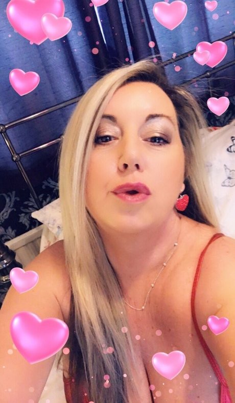 Queenmilfy pornstar photos