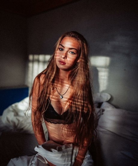 hedwigtr pretty model pictures