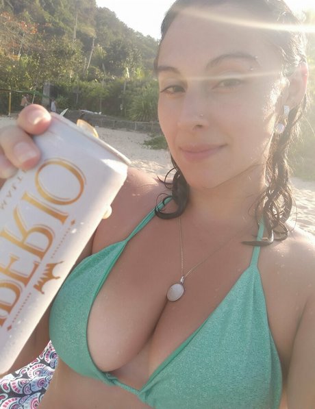 Elis Bondim xxx model archive