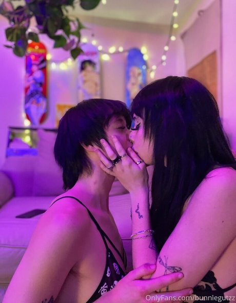 bunniegutzz exclusive pornstar photos
