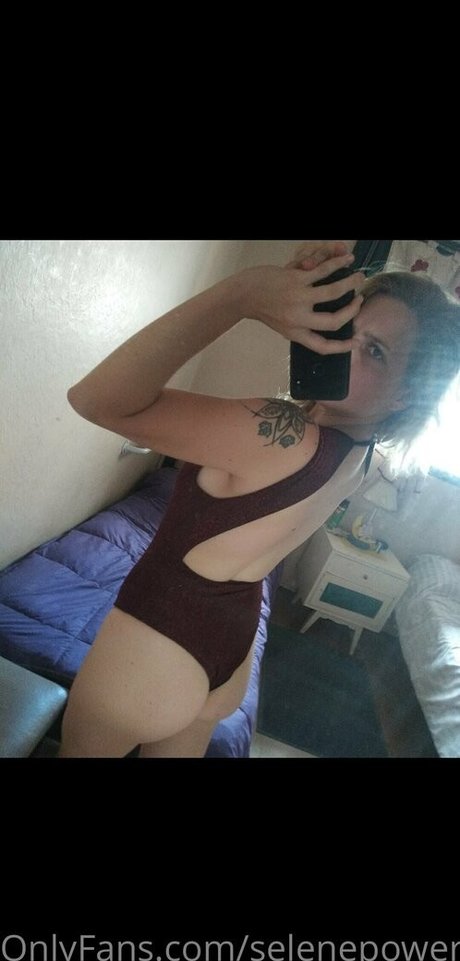 selenepower pretty actress pictures