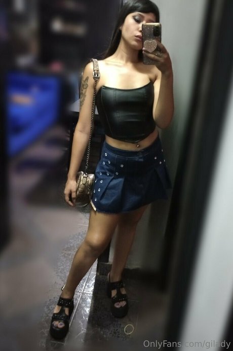 gilady star naked pic