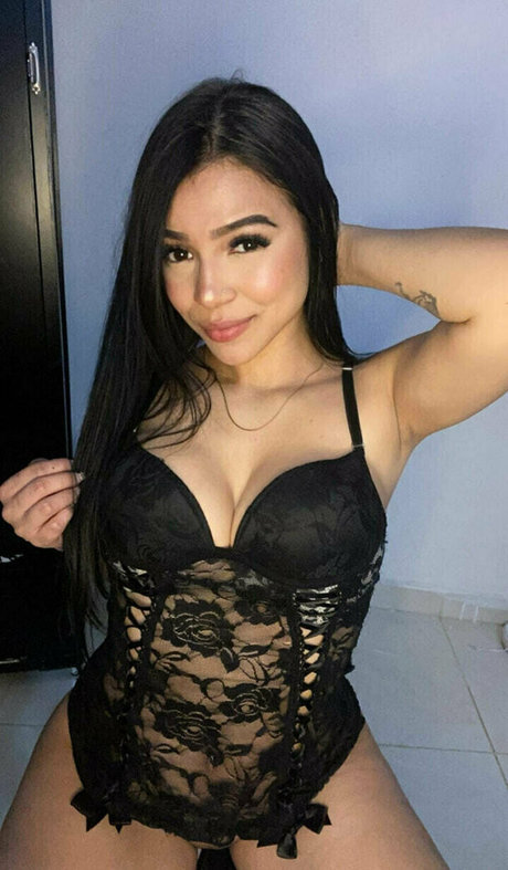 iamcamillalopez free model images