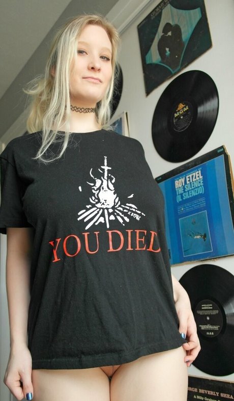 Sarah Shaye U nude actress photos