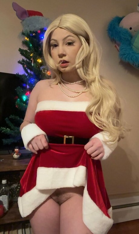 Cara May adult model pictures