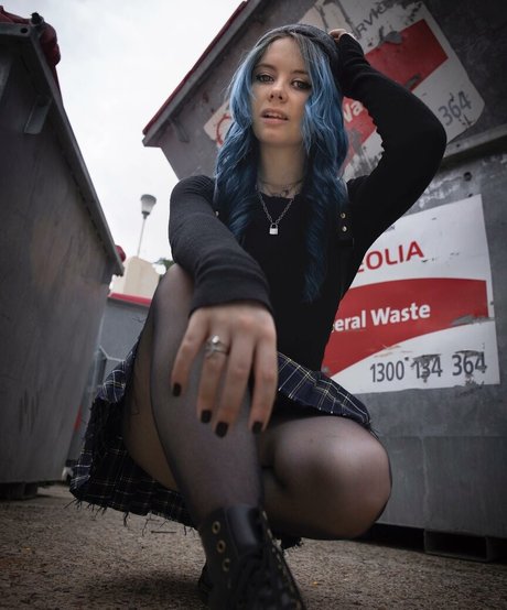 Moo Smith art actress pics