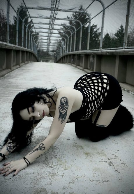 vampiredollx model pretty photos