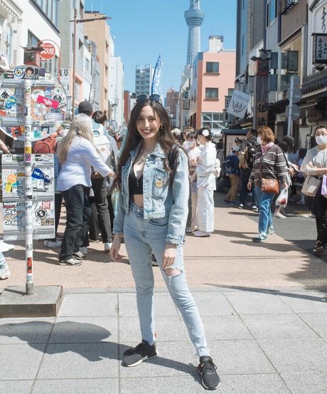 Glory Lamothe top actress images