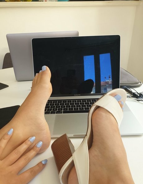 babylunafoot1 pornographic actress pic