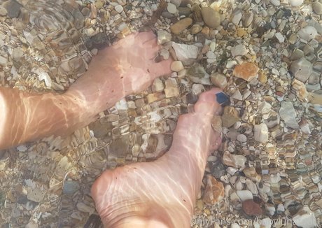 babylunafoot1 pornographic model photo