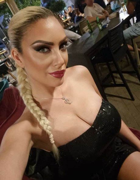 Tea Stosevska model sex photo