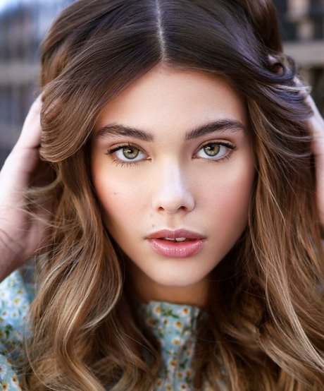 Laneya Grace model perfect pics