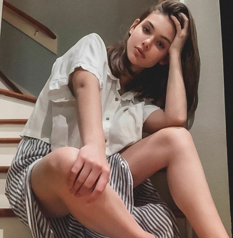 Laneya Grace porn model images