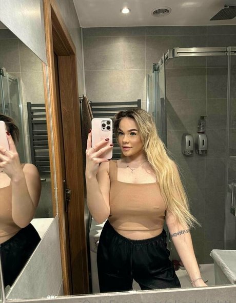 april007free perfect actress image